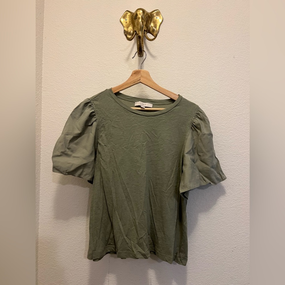 Loft Flutter Short Sleeve Top Size L